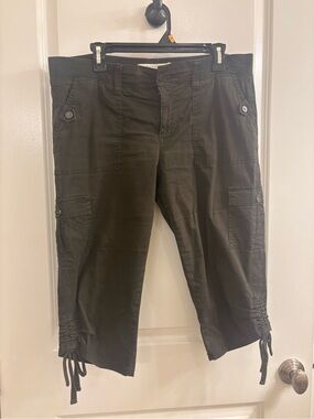 Women’s Olive Cargo Capris with Drawstring Hem -